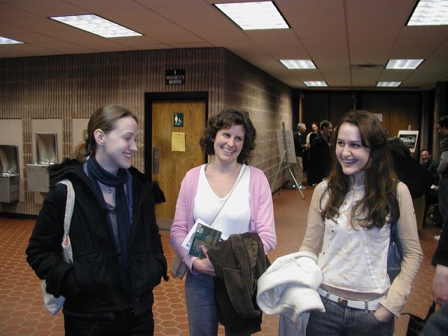        Rebecca Baulch, Amanda Cook and Hayley Savage .JPG